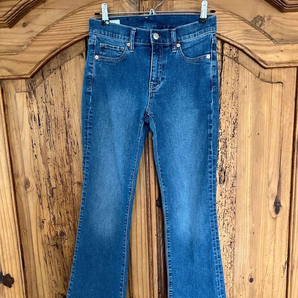 Gap petite bootcut jeans - Picture 1 of 4